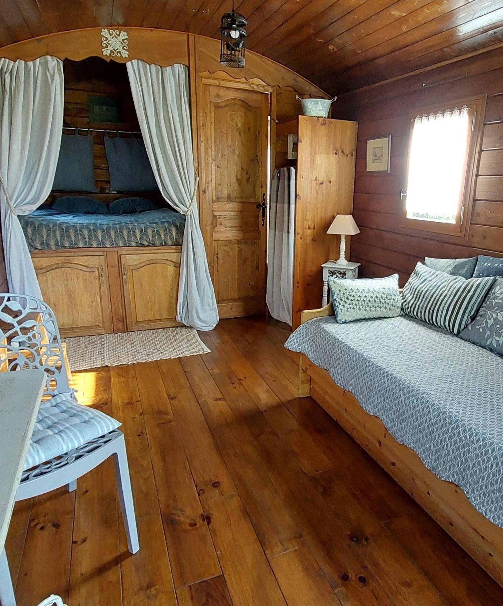 Les Roulottes De La Brauderie Villa Brissarthe Luaran gambar